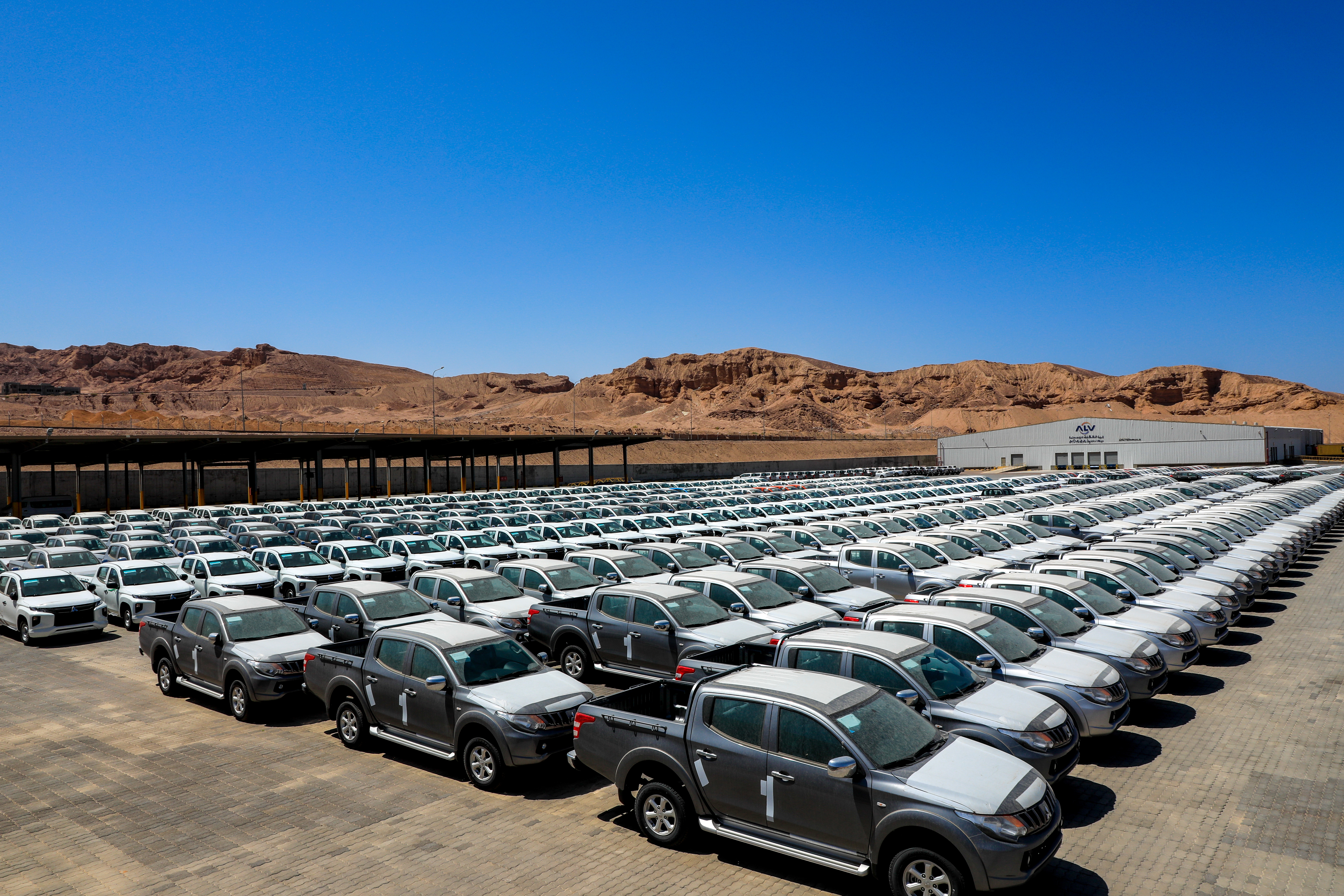 Open yard storage and handling