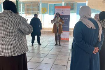 نظّم مركز البرامج النسائية في مخيم سوف في محافظة جرش بالشراكة مع مراكز البرامج النسائية وملتقى شباب جرش وجمعية بيت الكريمين جلسة تدريبية حول "مهارات إدارة النزاعات, عمل الفريق وفن الحوار". 